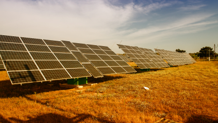 Solceller på en mark