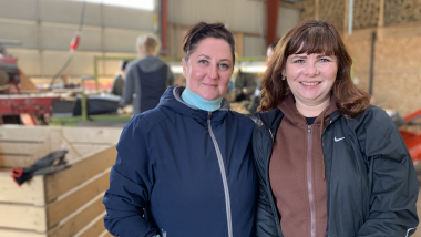 To af de 16 ukrainske kvinder, der har fået sæsonarbejde på Frijsenborg