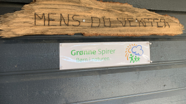 Skilt om tiltaget Grønne Spirer