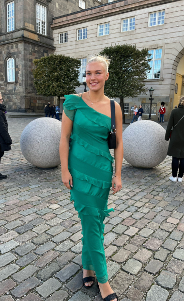 Kamille Heesgaard Johannesen til fest på slottet.