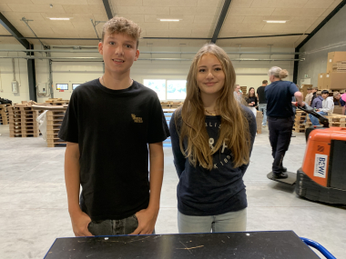 To elever fra 7.årgang på Tungelundskolen i Thorsø