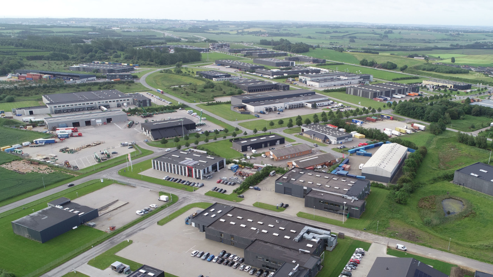 Dronefoto over Søften erhverv