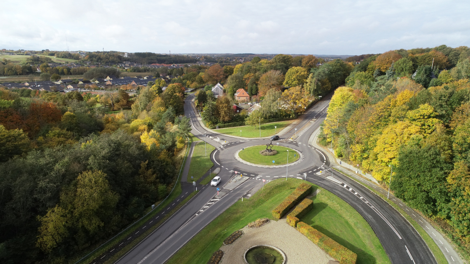 Vejnet ved rundkørsel i Hadsten