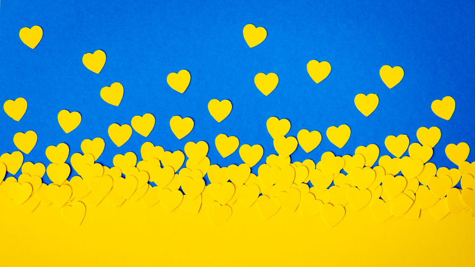 Ukraines flag med hjerter