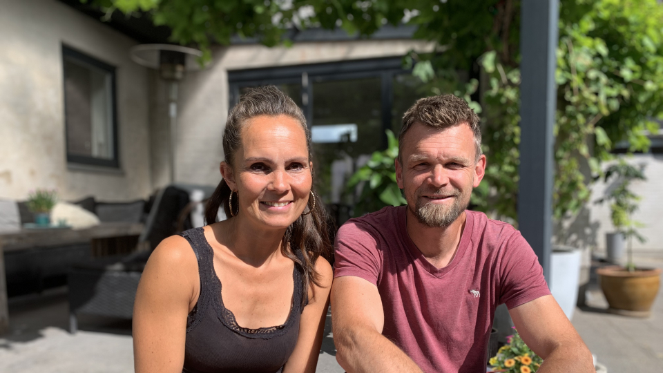 Anne Mette og Morten er plejefamilie og bor ved Randers