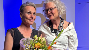 Annemette Linde til venstre og til højre Elisabeth Gregersen, formand for Danske Tandplejere.