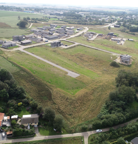 Dronefoto af erhvervsgrunden Gammel Sellingvej