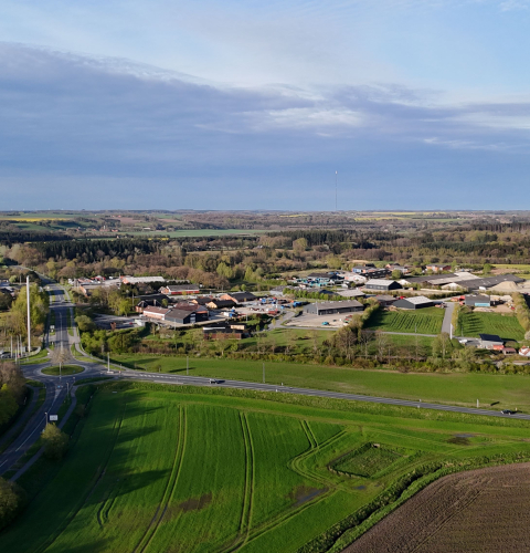Dronefoto fra Brogårdsvej i Hadsten