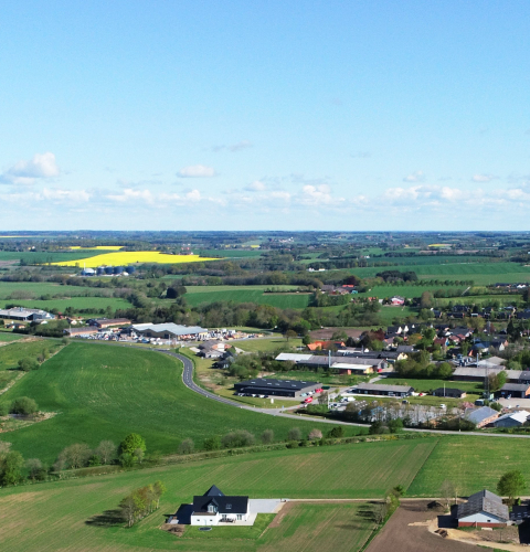 Dronefoto af Thorsø Erhverv